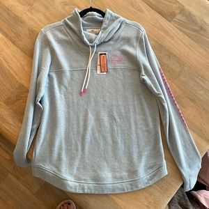 Vineyard Vines top